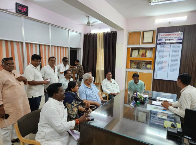पूर्व पार्षदों ने उठाया मुद्दा, वार्ड 48 का सार्वजनिक शौचालय जल्द होगा चालू