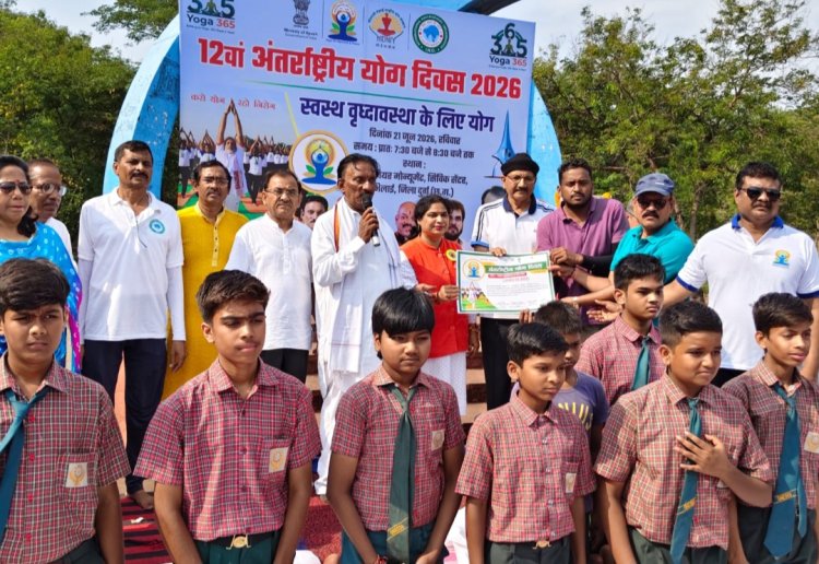विश्व योग दिवस: आईएनओ के अभियान से छत्तीसगढ़ में 11,500 लोगों ने एक साथ किया योग, बना नया कीर्तिमान