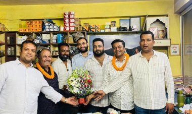 भाजपा के पूर्व युवा मोर्चा महामंत्री मनोज शर्मा का जन्मदिन उत्साह के साथ मनाया गया