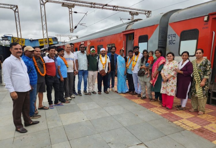 दुर्ग से श्री अमरनाथ यात्रा के लिए श्रद्धालुओं का जत्था रवाना