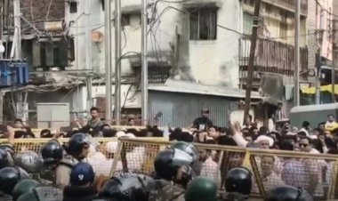 उज्जैन में शाही मस्जिद को लेकर हंगामा, पुलिस पर पथराव; सोशल मीडिया इंफ्लुएंसर्स पर भी केस