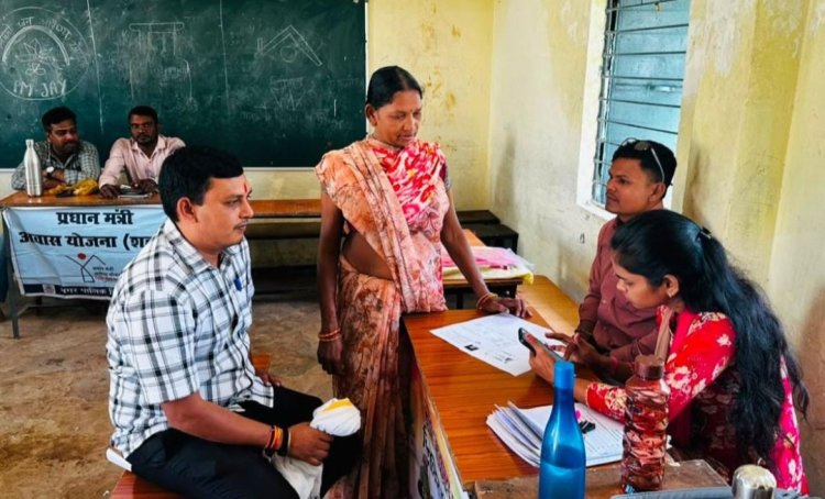 कसारीडीह-बोरसी बस्ती में लगा सेवा सेतु शिविर, अधिकारियों ने सुनीं नागरिकों की समस्याएं