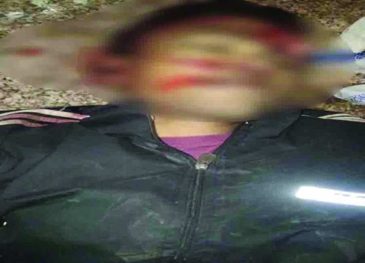 दो बाइकों में जोरदार टक्कर से पुलिस आरक्षक की मौत