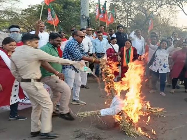 छत्तीसगढ़ के भिलाई नगर से कांग्रेस विधायक देवेंद्र यादव को लेकर वायरल MMS मामले में मंगलवार को हंगामा