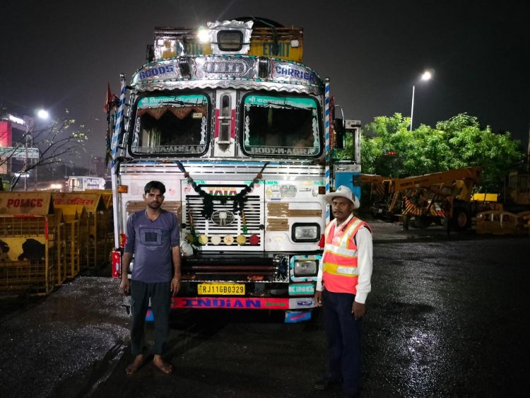 हाइवे पेट्रोलिंग द्वारा नशे के हालात में लहराती भारी वाहन को गुरुद्वारा चौक से पीछा कर खुर्सीपार चौक में रोका गया