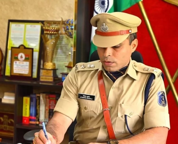 दुर्ग SP ने दो पुलिस कर्मियों को किया सस्पेंड