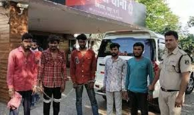 रायपुर के टिकरापारा पुलिस ने एक बड़े बाइक चोर गैंग का पर्दाफाश किया