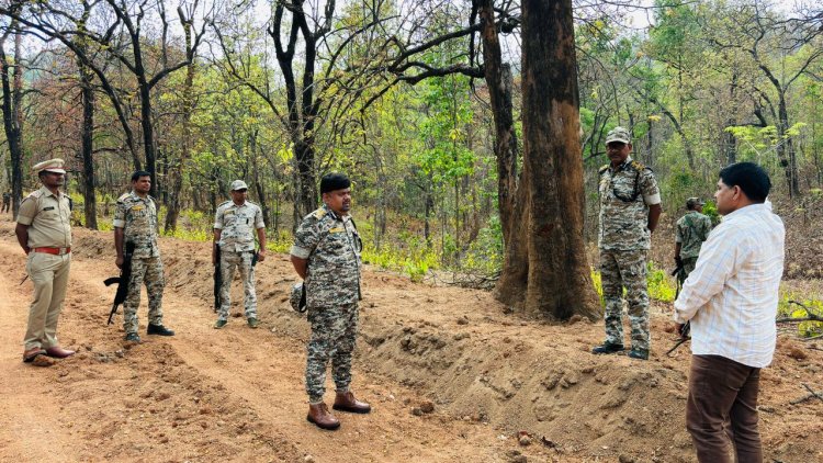 IG अंकित गर्ग ने नक्सल प्रभावित क्षेत्र का किया सघन दौरा