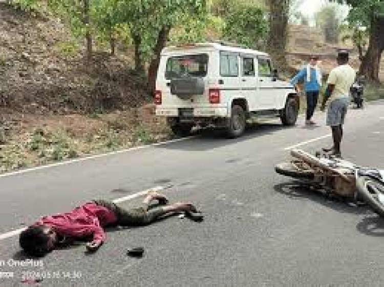 सूरजपुर जिले के चांदनी बिहारपुर में अज्ञात वाहन की टक्कर से बाइक सवार युवक की मौत