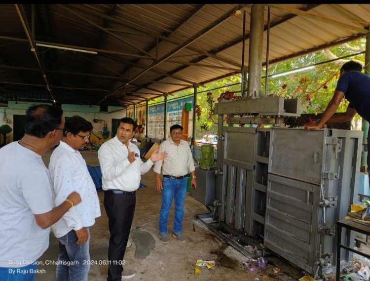 महापौर ने किया बोरसी एसएलआरएम सेंटर का निरीक्षण, कचरों के निष्पादन प्रक्रिया में तेजी लाने के निर्देश