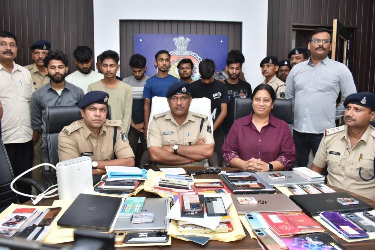 ऑन लाईन गेमिंग एप्प के 03 पैनलों को पकड़ने में मिली दुर्ग पुलिस को  सफलता , 10 आरोपी गिरफ्तार