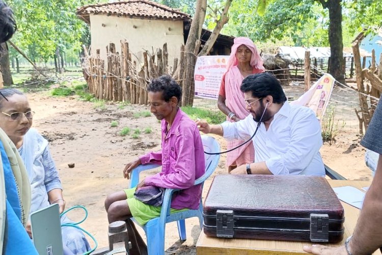 दूरस्थ वनांचल बैगा गांव में लगा स्वास्थ्य शिविर