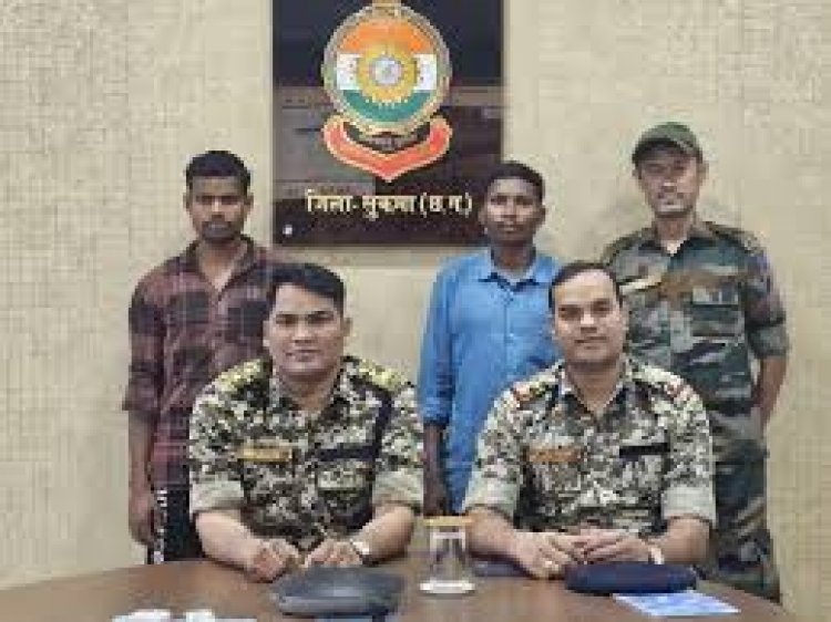 सुकमा जिले में दो नक्सलियों ने पुलिस के सामने आत्मसमर्पण किया