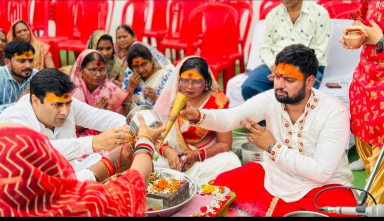 महापौर ने नगर निगम परिसर माँ दुर्गा मंदिर में श्रावण मास के तीसरे सोमवार को भगवान शिव का विधि- विधान के साथ रुद्राभिषेक किया