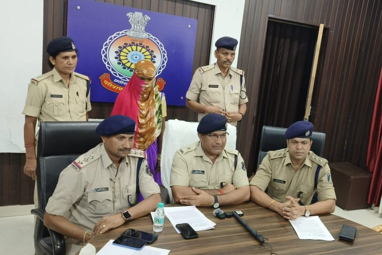 दुर्ग पुलिस ने अंधे कत्ल की सनसनी खेज वारदात का किया खुलासा,मृतक के साथ पिछले एक माह से लीव-ईन में रह रही महिला ही निकली कातिल