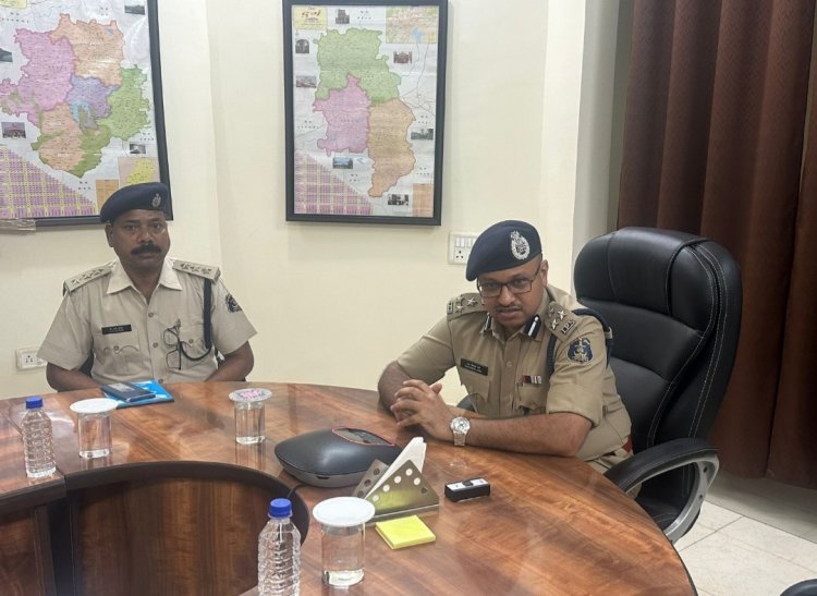 "एक भारत श्रेष्ठ भारत" अभियान के तहत गुजरात पुलिस 15 सदस्यीय टीम का दुर्ग जिले में भ्रमण