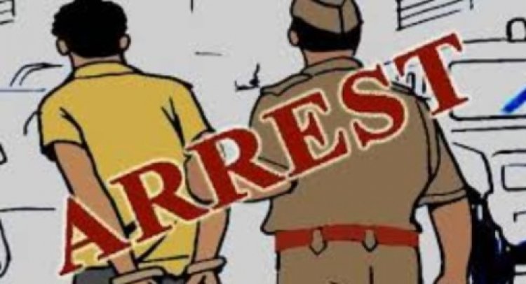 हत्या के प्रयास के मामले में पिछले चार साल से फरार आरोपी को आखिरकार छावनी पुलिस ने जगदलपुर से गिरफ्तार किया