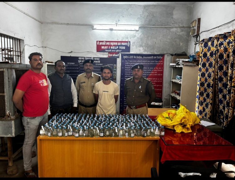 अवैध शराब बिक्री करने वाले का पकड़ने में दुर्ग पुलिस को मिली बड़ी सफलता,आरोपी के कब्जे से 300 पौव्वा देशी प्लेन मदिरा, एक स्कुटी एवं एक नग मोबाईल बरामद