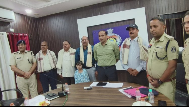 पुलिस विभाग से सेवानिवृत्त हो रहे अधिकारी,कर्मचारियों का सम्मान,विदाई समारोह