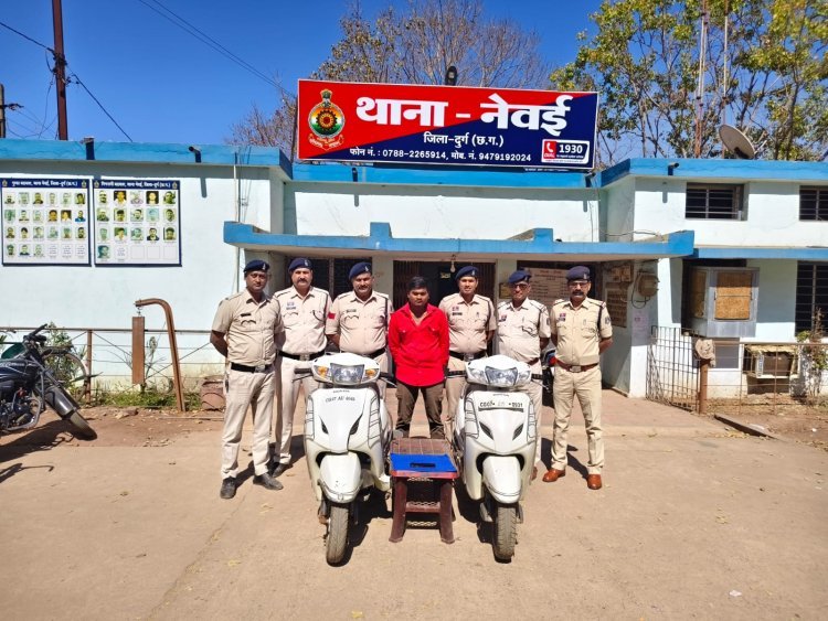 थाना नेवई पुलिस ने एक्टिवा चोरी एवं मोबाइल पर झपटा मारने वाला शातिर चोर  को किया गिरफ्तार