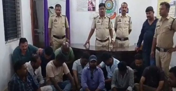 फार्महाउस में दुर्ग पुलिस की रेड, लाखों रुपए कैश के साथ 15 जुआरी गिरफ्तार