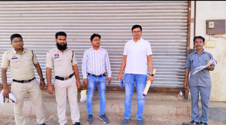 शासकीय भूमि पर अतिक्रमण, राजस्व विभाग दुर्ग ने की कार्रवाई, दुकान को किया सील