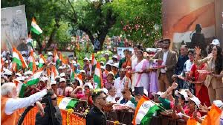 PM मोदी ने हमें प्रणाम किया और फिर…’, कर्नल सोफिया कुरैशी के परिवार ने प्रधानमंत्री से मुलाकात का सुनाया किस्सा