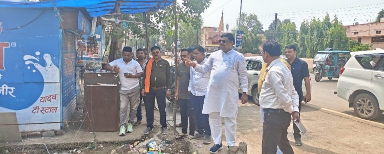 शीतला सब्जीमंडी का उन्नयन कार्य- विधायक गजेंद्र यादव ने किया निरिक्षण,नये दुकान बनेंगे, पार्किंग एरिया भी मिलेगा
