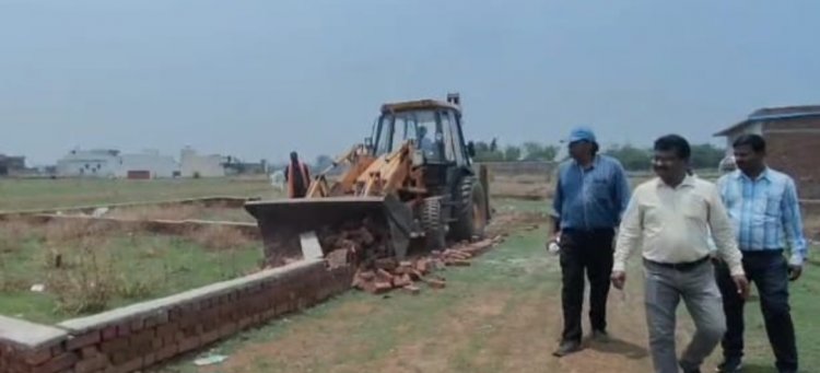 वार्ड क्रं. 22 कुरूद में हो रहे 200 से अधिक अवैध प्लाटिंग के विरूद्व कार्यवाही की गई