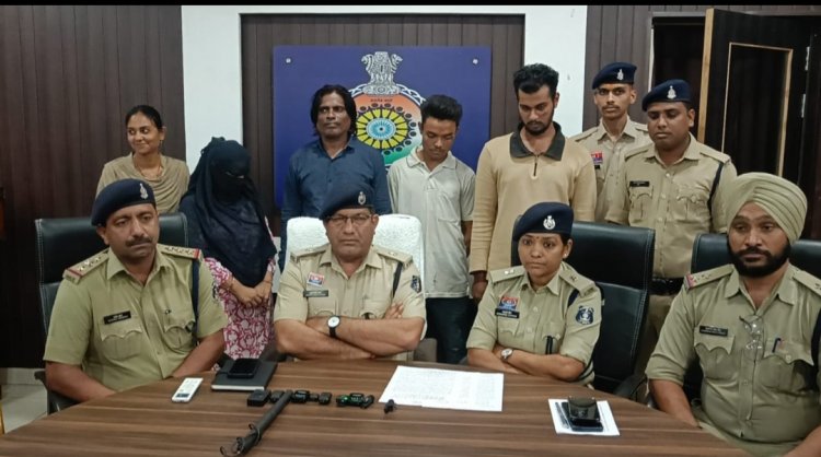 एक युद्ध नशे के विरूद्ध अभियान के तहत नशीली टेबलेट अवैध रूप से बिक्री करने वाले चार आरोपी पुलिस गिरफ्त में