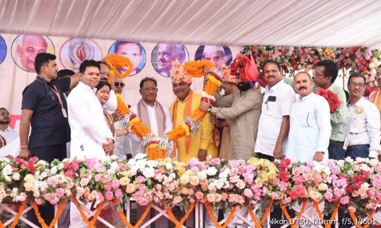 चन्द्रनाहू कुर्मी क्षत्रीय समाज के केन्द्रीय महाधिवेशन में शामिल हुए मुख्यमंत्री श्री साय