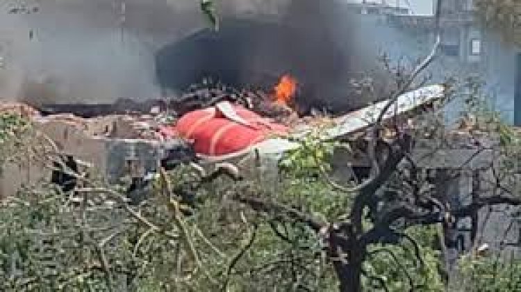 अहमदाबाद में एयर इंडिया का प्लेन क्रैश, गुजरात के पूर्व CM विजय रूपाणी भी थे सवार