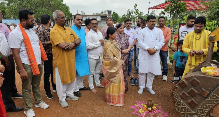फर्स्ट बटालियन की सड़क होगी डामरीकरण, विधायक गजेन्द्र यादव ने किया भूमिपूजन