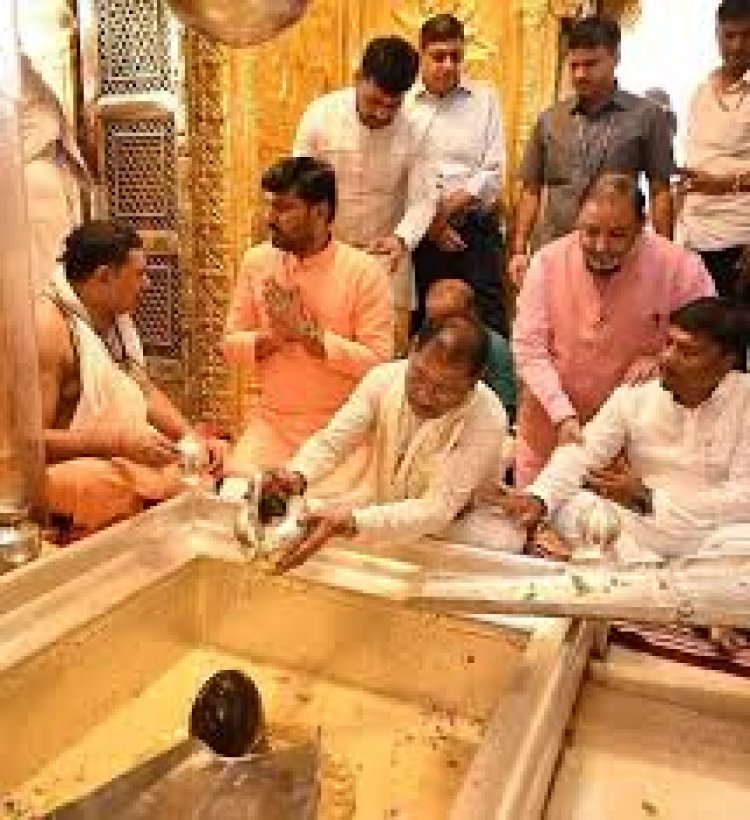 CM साय ने काशी में बाबा विश्वनाथ के दिव्य दर्शन किए