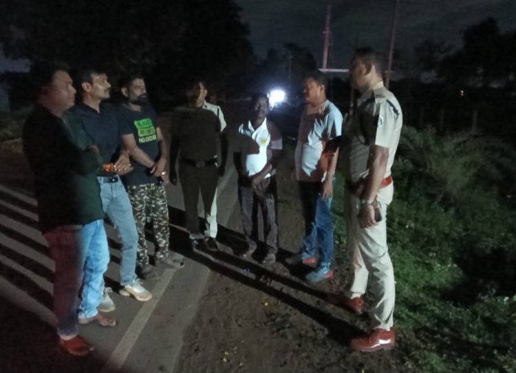 सार्वजनिक जगहों पर शराब का सेवन करने वालों के विरूद्ध दुर्ग पुलिस ने की कार्यवाही