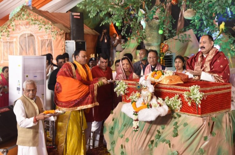 मुख्यमंत्री  विष्णुदेव साय शिव महापुराण कथा के समापन समारोह में हुए शामिल