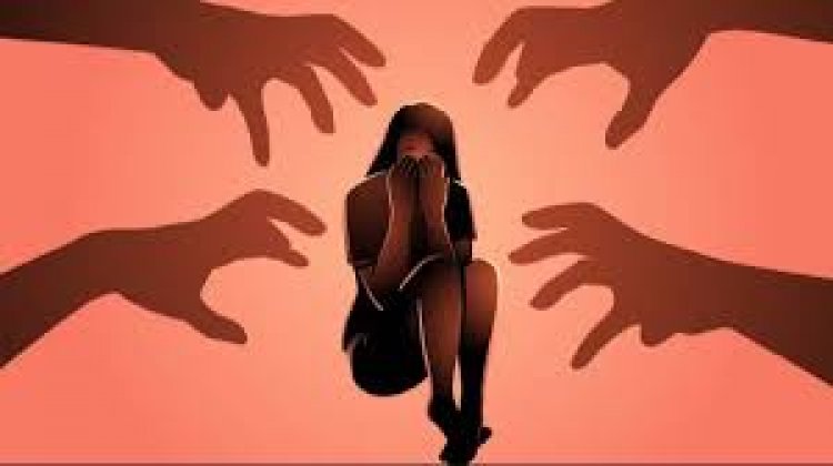 मासिक धर्म के दौरान छात्राओं पर लगाया 500₹ फाइन और फिर करने लगा एक रात गुजारने की मांग