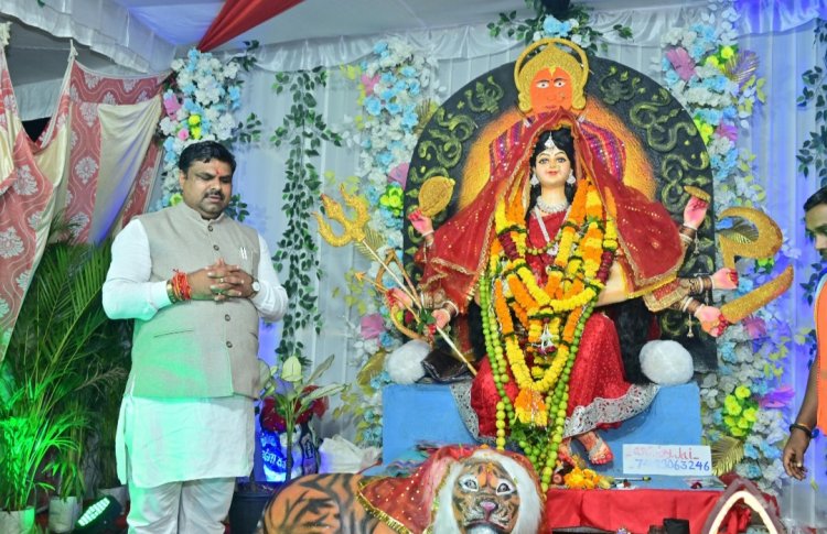 शिक्षा मंत्री गजेन्द्र यादव ने दी दुर्गा नवमी की शुभकामनायें, हवन पूजन में शामिल हुए