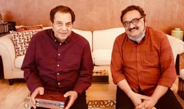 अभिनेता धर्मेंद्र को नगमे सुनाते भिलाई के संजय का वीडियो हुआ वायरल,गायक संजय सिंह का आत्मीय रिश्ता रहा अभिनेता धर्मेंद्र का