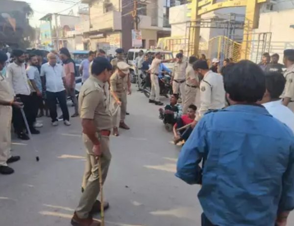 दुर्ग :  हत्या के बाद सख्त एक्शन: पुलिस ने आरोपियों को पीटते हुए निकाला जुलूस