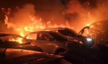 हमर राज पार्टी के जिला अध्यक्ष की कार में आगजनी, CCTV में कैद हुआ बदमाश, जांच में जुटी पुलिस