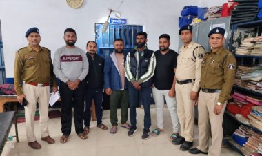 बिना अनुमति मार्ग अवरुद्ध कर उग्र प्रदर्शन करने वाले 05 प्रदर्शनकारी पुलिस हिरासत में