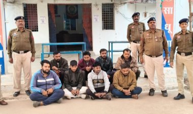 दुर्ग पुलिस का बड़ा खुलासा: तीन थाना क्षेत्रों में ऑनलाइन सट्टा रैकेट का भंडाफोड़, 12 आरोपी गिरफ्तार