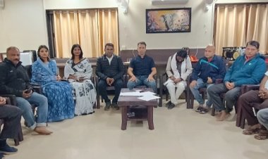 कांकेर (आमाबेड़ा) में धर्मांतरण के हिंसक विरोध और प्रशासनिक भेदभाव के खिलाफ कल सर्व समाज छत्तीसगढ़ द्वारा ”छत्तीसगढ़ बंद”,छत्तीसगढ़ चेम्बर ऑफ कॉमर्स एंड इंडस्ट्रीज ने दिया बंद को ऐतिहासिक और पूर्ण समर्थन