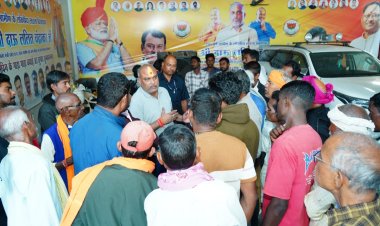 बोरी लिटिया में विद्युत टॉवर निर्माण का मामला: विधायक ललित चंद्राकर ने अधिकारियों को किसानों को उचित मुआवजा देकर ही कार्य शुरू करने के दिए निर्देश