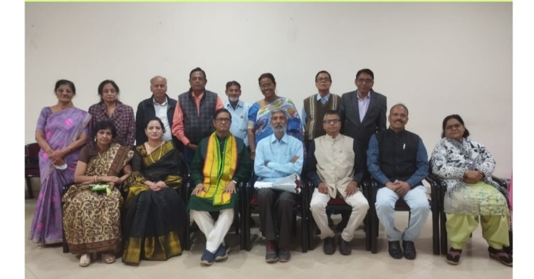 आरंभ' में मिलेगा रचनाकारों को मंच, सम्मान सहित विविध आयोजनों की बनीं रूपरेखा,प्रदीप अध्यक्ष, डॉ. रजनी कार्यकारी अध्यक्ष और नूरुस्सबाह बनाए गए महासचिव