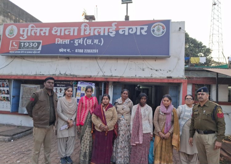 भिलाई नगर पुलिस की सतर्कता से कथा स्थल पर संदिग्ध महिला-पुरुष हिरासत में