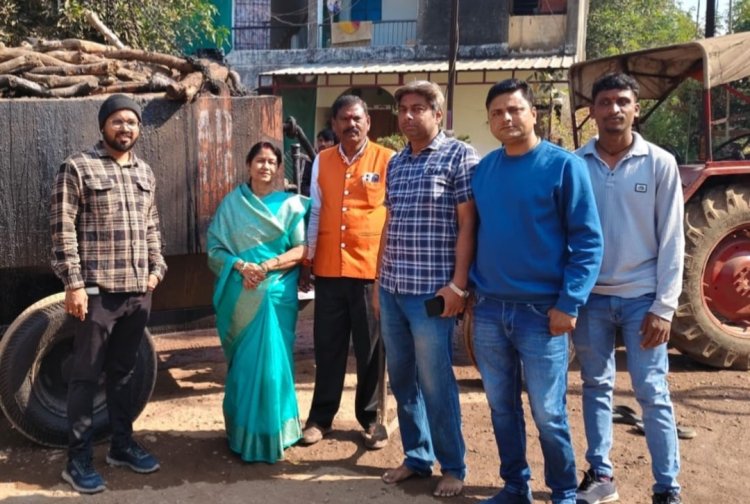 महापौर अलका बाघमार ने प्रभारी देवनारायण चंद्राकर के साथ किया सड़क डामरीकरण कार्य का निरीक्षण