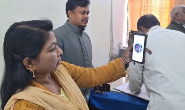 ऑनलाइन अटेंडेंस व्यवस्था से बढ़ी कार्यालयीय अनुशासन और पारदर्शिता, सभी विभागों में समयपालन का दिख रहा असर