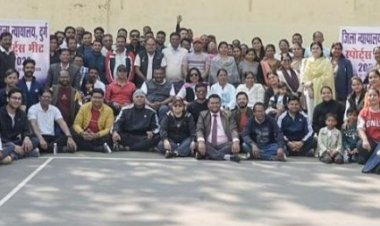 कैरम, बैडमिंटन और शतरंज सहित कई खेलों में भागीदारी दी न्यायिक कर्मियों ने, जिला न्यायालय दुर्ग की ओर से जिला स्तरीय स्पोर्ट्स मीट का सफलतापूर्वक आयोजन